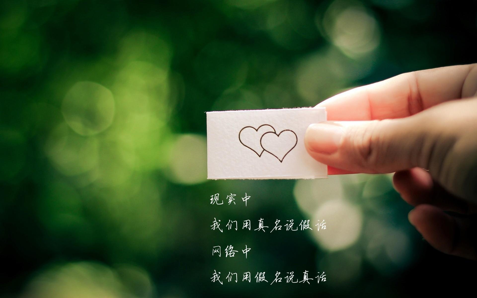 中国女足在比赛中展现出优雅的踢球风格，中国女足好样的