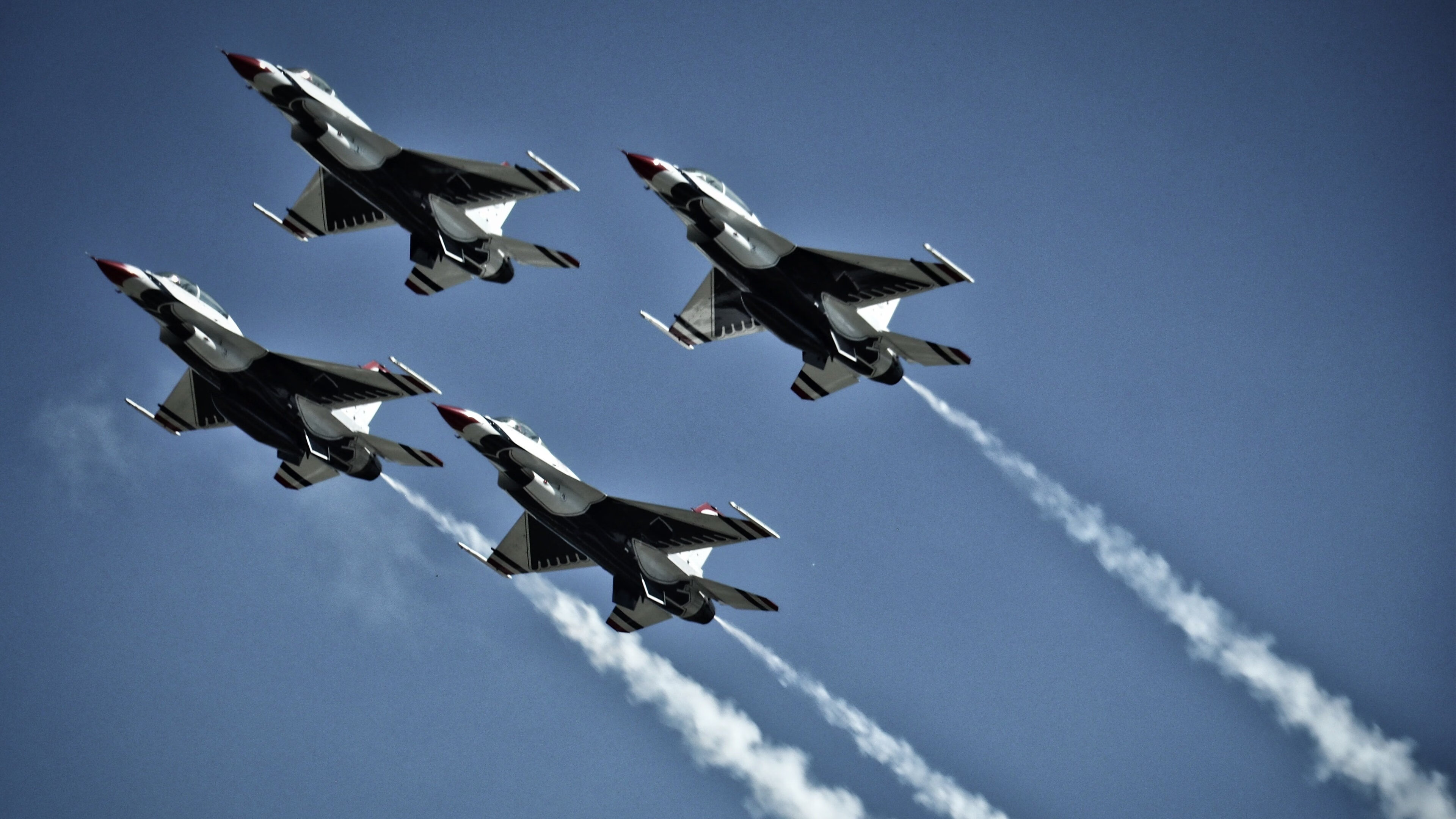 英国男子4×200米自由泳接力赛场表现出色,男子4×200米自由泳接力世界纪录