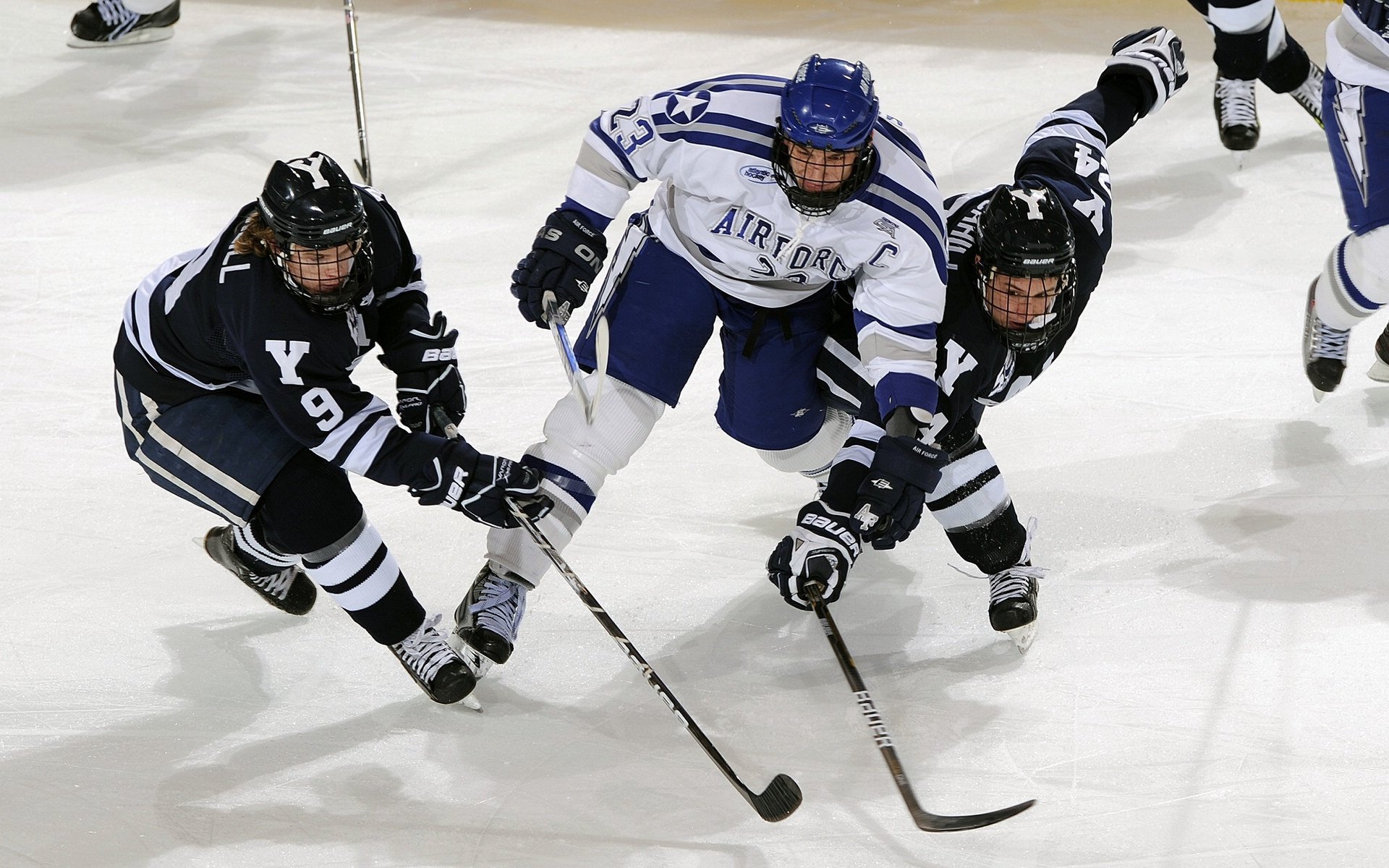 爱游戏网页版-青训赛事“全景式直播”全面推行，助力青少年成长路径透明化，2021青训